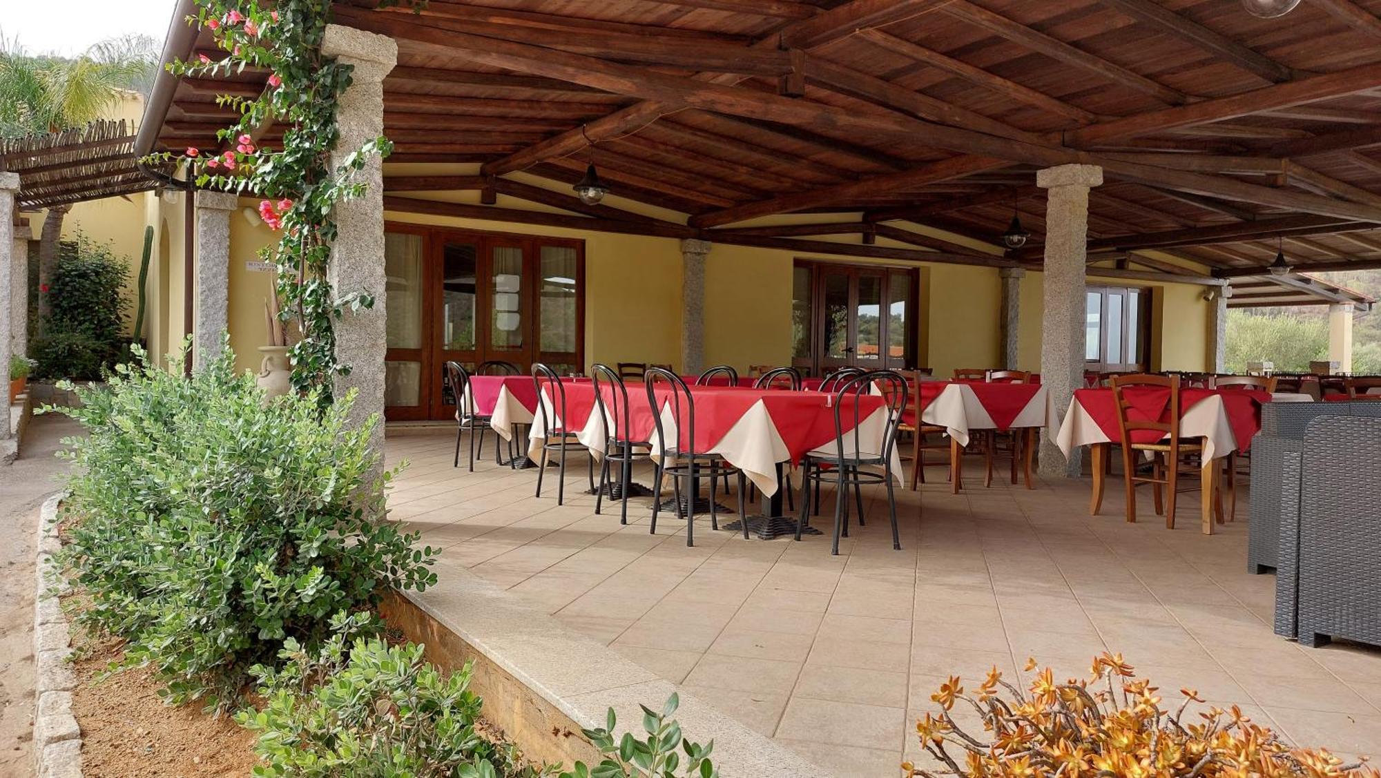 Hotel Cardedu Extérieur photo